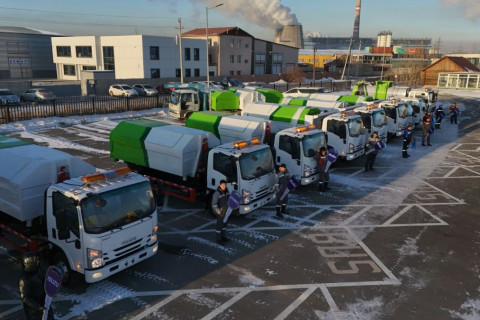 Баянгол дүүрэг хот нийтийн аж ахуйн 24 автомашин, техникээр парк шинэчлэл хийлээ