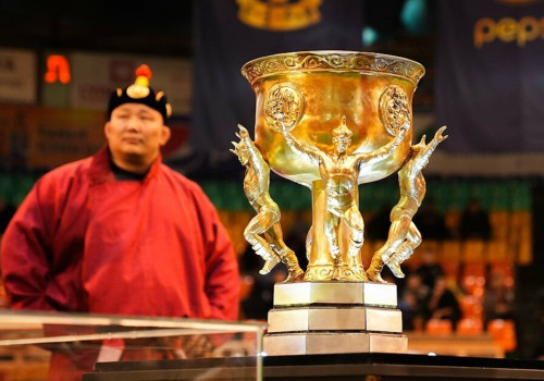 Алтан цомын төлөөх барилдаан болно