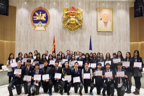 “UB DEBATE-2025” мэтгэлцээний шилдэгүүд шалгарлаа