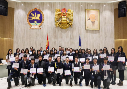 “UB DEBATE-2025” мэтгэлцээний шилдэгүүд шалгарлаа