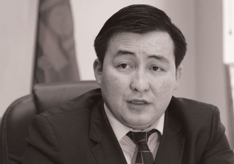 Э.Галбадрал: Газрын хэвлийн баялагаа ашиглуулж байгаа атлаа өрөнд орж болохгүй тул Оюутолгойн гэрээг шинэчлэх ёстой