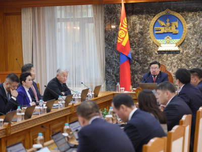 Төрийн өмчит 18 компани, үйлдвэрийн газрын хувьцааг худалдаж, нээлттэй хувьцаат компани болгоно