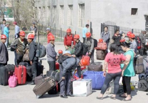 “Ногоон нуур 1008 айлын орон сууц”-ны төслийн ажилд гадаадын иргэдийг зөвшөөрөлгүй хөдөлмөр эрхлүүлсэн зөрчил илэрчээ