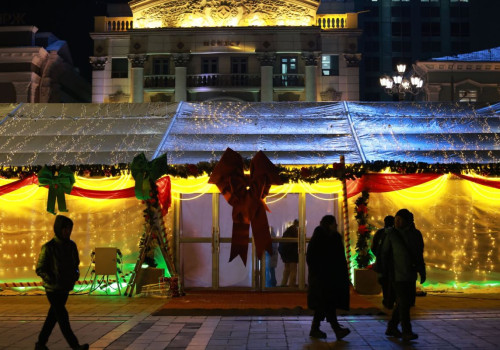 Сүхбаатарын талбайд “Крисмасс маркет” ажиллаж эхэллээ