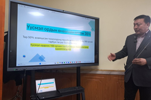 Ж.Батзандан: Уул уурхайн баялагийн тодорхой хувийг төр, ард түмний мэдэлд авах асуудал яригдах бүрд Засгийн газрыг огцруулах асуудал гарч ирдэг