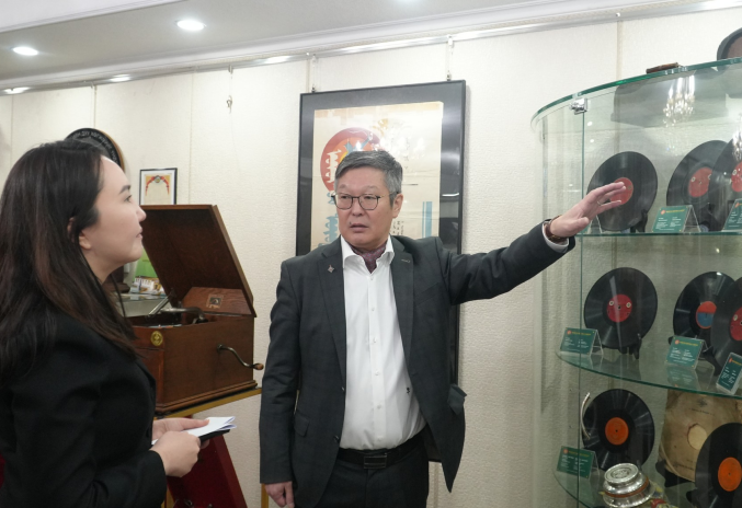 “Монгол пянзны галерей”-д түүхийн ховор бүтээлүүдийг дэлгэлээ