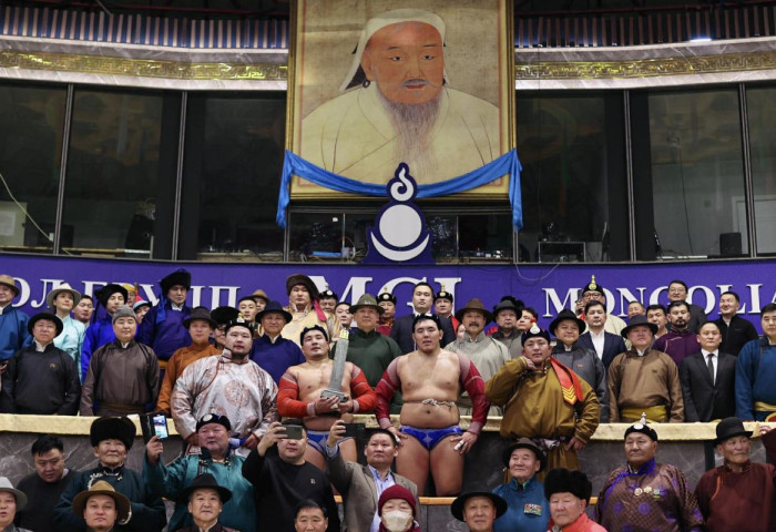 Монгол Улсын Ерөнхийлөгчийн нэрэмжит цомыг Улсын арслан Б.Орхонбаяр хүртлээ