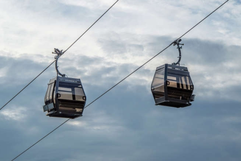 Энэ онд дүүжин замын тээврийн 18 тулгуур баганыг суурилуулжээ