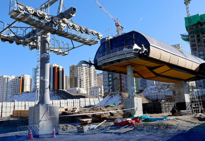 Дүүжин замын тээвэр төслийн ган татлага гаалийн талбайд буулаа