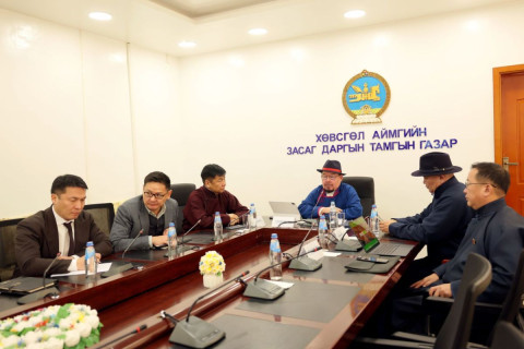 “Эдийн засгийн үр өгөөжийг бодитоор хүргэх 300 хоногийн ажлын төлөвлөгөө”-г хэрэгжүүлэхэд орон нутгийн удирдлагууд санаачилгатай ажиллахыг даалгав