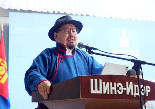 Солонготын даваанаас Хөвсгөл аймгийн Жаргалант-Шинэ-Идэр-Мөрөн чиглэлд 157 км босоо тэнхлэгийн авто замын ажлыг ирэх онд эхлүүлэхээр төлөвлөж байна