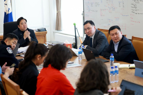 А.Баяр: Хурд хэтрүүлсний улмаас гарч буй зам тээврийн ослыг бууруулах хүрээнд хурдны стандарт боловсруулаад байна