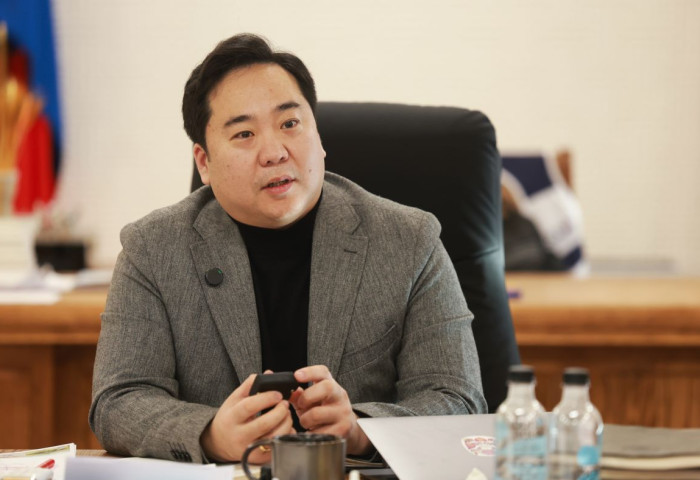 А.БАЯР: ШУТИС-ИЙН БАГШ НАРЫН БҮТЭЭСЭН БҮХ ТӨРЛИЙН “АВТОМАТ ХААЛТ ОНГОЙЛГОДОГ ЧИП”-ИЙГ НИЙСЛЭЛЭЭС ДЭМЖИЖ 9 ДҮҮРЭГТ СУУРИЛУУЛНА