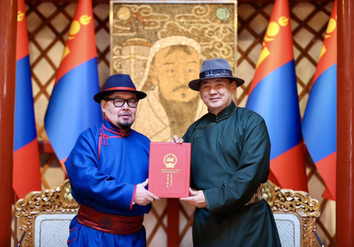 Монгол Улсын Ерөнхийлөгч У.Хүрэлсүх уламжлалт анагаах ухааныг хөгжүүлэх тухай зарлиг гаргалаа