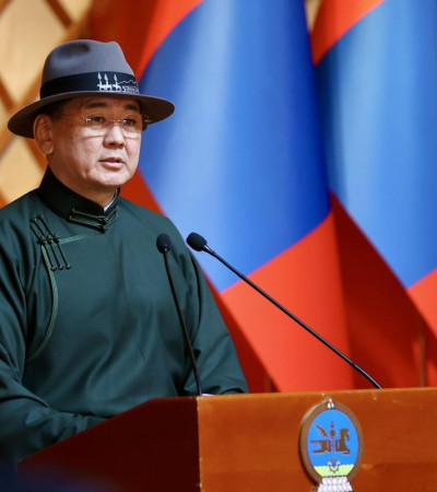 Ерөнхийлөгч У.Хүрэлсүх: Уламжлалт анагаах ухааныг гүнзгийрүүлэн хөгжүүлэх, түгээн дэлгэрүүлэхийг ямагт дэмжинэ