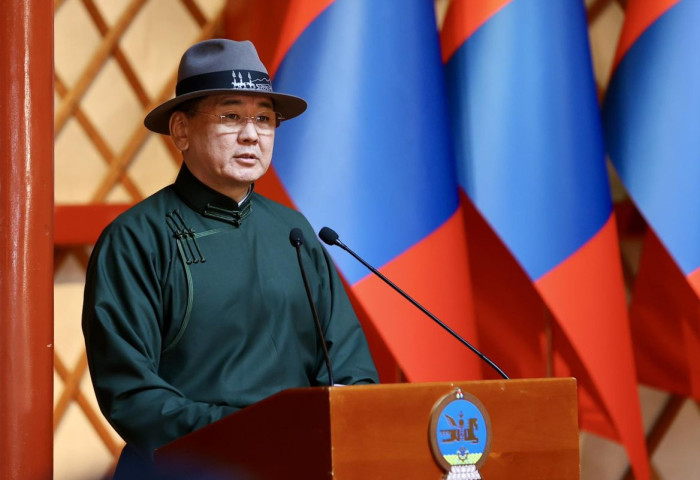 Ерөнхийлөгч У.Хүрэлсүх: Уламжлалт анагаах ухааныг гүнзгийрүүлэн хөгжүүлэх, түгээн дэлгэрүүлэхийг ямагт дэмжинэ