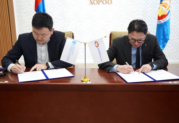 Улс төрийн намын үйл ажиллагаа, санхүүгийн ил тод байдлыг сайжруулах замаар авлигаас урьдчилан сэргийлэхэд хамтарч ажиллана