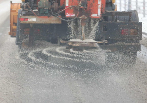 Баянгол дүүргийн нийтийн эзэмшлийн зам, талбайг 24 машин техник, 183 хүний бүрэлдэхүүнтэй цэвэрлэж байна