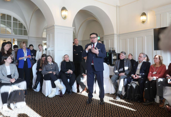 Г.ЗАНДАНШАТАР: СУРАГЧ БҮРИЙН ОНЦЛОГТ НИЙЦҮҮЛСЭН, ХИЙМЭЛ ОЮУНД СУУРИЛСАН “ТУСЛАХ БАГШ” ХӨГЖҮҮЛЖ БАЙНА