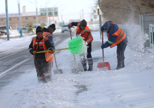 ӨМНӨГОВЬ: Даланзадгад сумыг цэмцгэр байлгахад 30 гаруй хүн тогтмол ажиллаж байна
