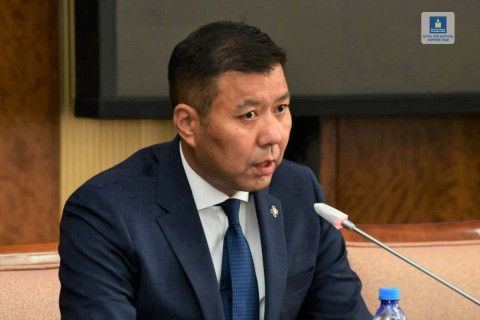 Бизнесийн үйл ажиллагаа эрхлэхэд хүндрэл учруулсан зөрчлийг арилгахыг Б.Энхбаяр сайд үүрэг болголоо