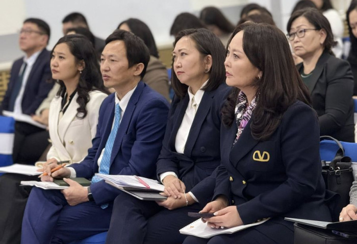 Өсвөр үеийн жирэмслэлт бууруулах шийдлийг хэлэлцэв