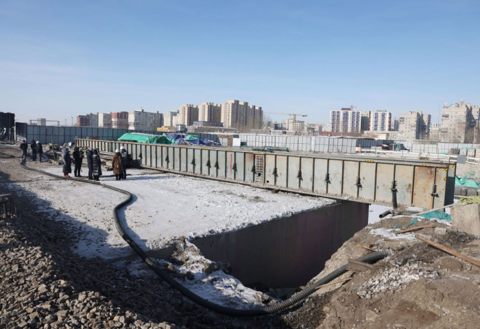 Төмөр зам доогуурх нүхэн гарц төслийн бүтээн байгуулалт гурван байршилд үргэлжилж байна