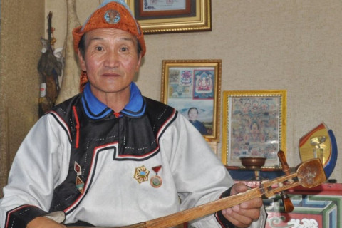 ХОВД: Шилдэг өвлөн уламжлагч, туульч Н.Дамдиндорж 750 гаруй шавь бэлтгэжээ