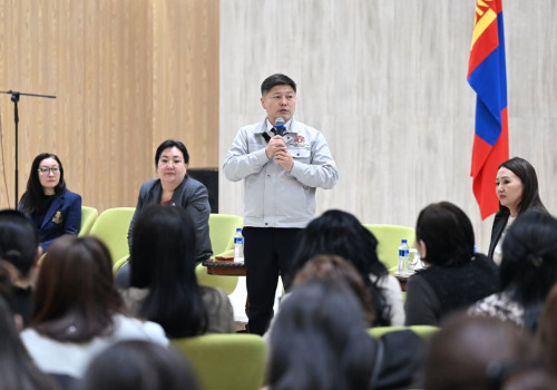 Аутизмтай болон хөгжлийн онцлогтой хүүхдүүдийг сурч боловсрохыг дэмжих зорилгоор НЕБ-ын 172 сургууль, 12 цэцэрлэгийн төлөөлөлтэй уулзлаа