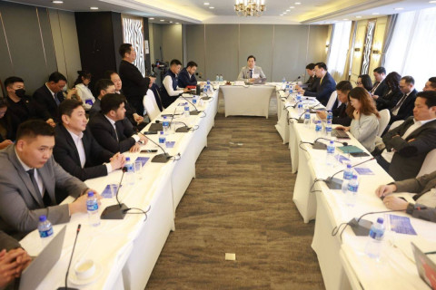 НИТХ-ын зөвлөлийн гишүүд Улаанбаатар хотын худалдааны танхимын гишүүн байгууллагуудын санал, тулгамдсан асуудлыг сонслоо