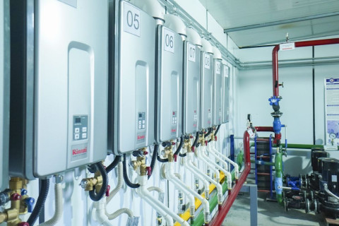 Нийслэлийн ерөнхий боловсролын 122 дугаар сургууль хийн халаагуурт шилжлээ