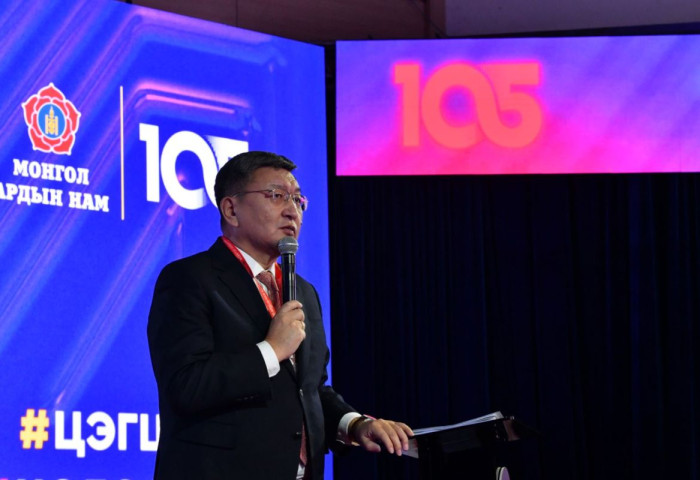 Ерөнхий Нарийн Бичгийн дарга Я.Содбаатар мөрийн хөтөлбөрийн биелэлтийн талаар илтгэл тавив