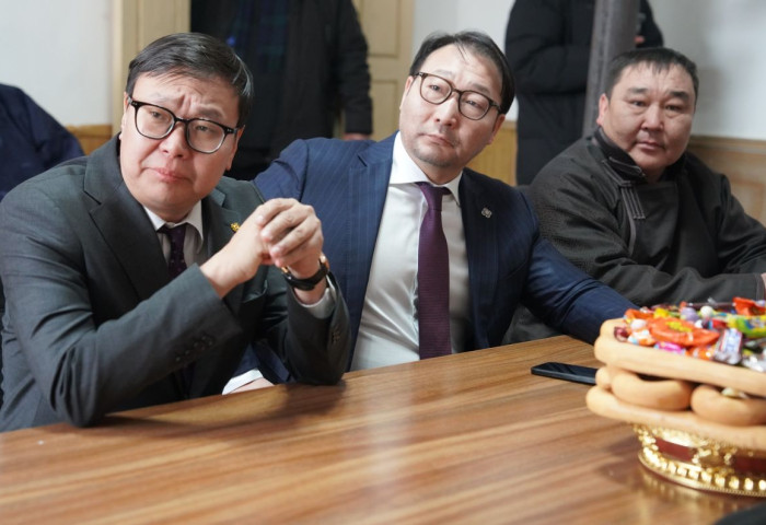 ЗУРГААН ЖИЛ ГАЦСАН РЭНЧИНЛХҮМБЭ СУМЫН СУРГУУЛИЙН БАРИЛГЫГ ДУУСГАХ САНХҮҮЖИЛТИЙГ АХБ-ААС ХӨНГӨЛӨЛТТЭЙ ЗЭЭЛЭЭР ШИЙДВЭРЛЭЛЭЭ