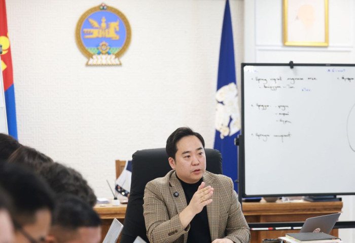 А.Баяр: Мопед, скүүтэрийг 16 нас хүрсэн иргэнд түрээслүүлнэ