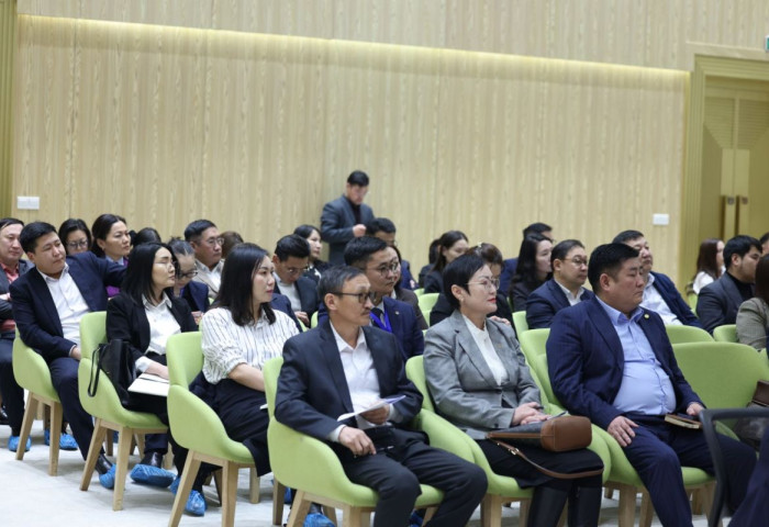 “Төрийн үйлчилгээний сэтгэл ханамж, тулгарч буй хүндрэл” сэдэвт хэлэлцүүлэг боллоо