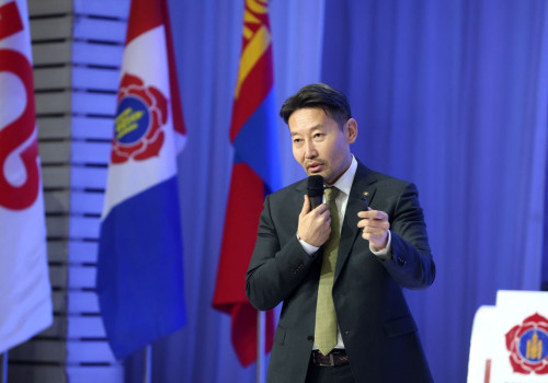 Татварын шинэчлэлээр хувь хүний орлогын албан татварыг шатлалтай бууруулна