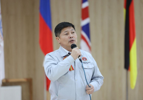 Ерөнхий боловсролын 23 дугаар сургууль усан бассейн бүхий спорт цогцолбортой анхны улсын сургууль боллоо