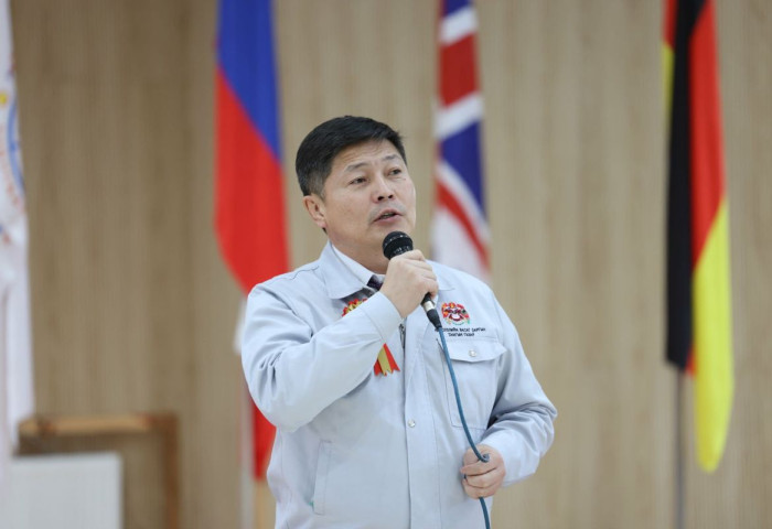 Ерөнхий боловсролын 23 дугаар сургууль усан бассейн бүхий спорт цогцолбортой анхны улсын сургууль боллоо