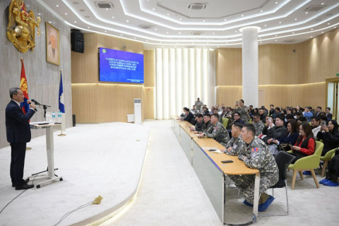 Нийслэлийн нутгийн захиргааны байгууллагуудын удирдлага, албан хаагчдад гамшгаас хамгаалах сургалт зохион байгуулж байна