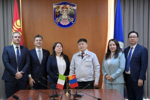 Хотын дарга Х.Нямбаатар Итали Улсаас Монгол Улсад суугаа Онц бөгөөд бүрэн Эрхт Элчин сайд Жованна Пиккарретатай уулзлаа