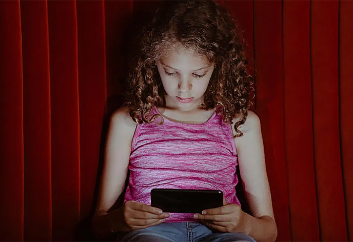 Нийгмийн сүлжээнд 16 насанд хүрээгүй хүүхдийг бүртгэхийг хуулиар хязгаарлана