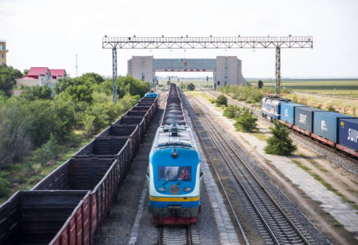 Замын-Үүд-Эрээн боомтын хоёр дахь төмөр замын гарцыг хамтран барих тухай хэлэлцээрийн төслийг дэмжлээ