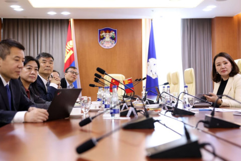 Улаанбаатар хотод хэрэгжүүлж буй хөгжлийн мега төслүүдэд хамтран ажиллах боломжийн талаар санал солилцлоо