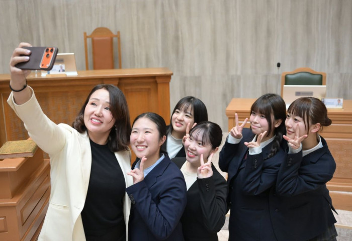 Мияаконожо хотын Технологийн коллежийн багш, сурагчдын төлөөллийг хүлээн авч уулзлаа