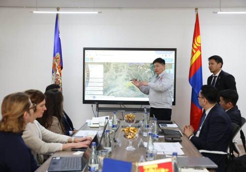 Хотын дарга Х.Нямбаатар Франц улсын “Veolia” группийн төлөөлөгчидтэй уулзлаа