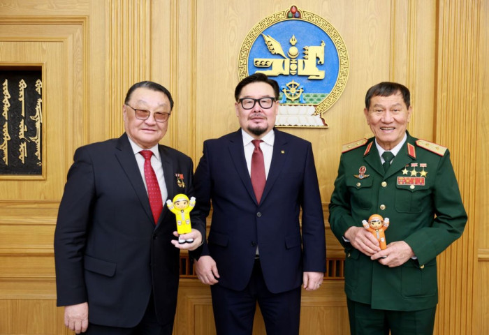 Ерөнхий сайд Г.Занданшатар Монгол, Вьетнам улсын сансрын баатруудыг хүлээн авч уулзлаа