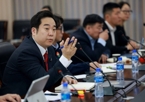 ЭНЭ ЖИЛ 94.1 КМ ЯВГАН БОЛОН ДУГУЙН ЗАМ ТАВИХААР ТӨЛӨВЛӨЖ БАЙНА