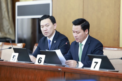 Н.Учралыг Монгол Улсын Ерөнхий сайдаар томилох саналыг Төрийн байгуулалтын байнгын хороонд танилцууллаа