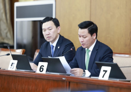 Н.Учралыг Монгол Улсын Ерөнхий сайдаар томилох саналыг Төрийн байгуулалтын байнгын хороонд танилцууллаа