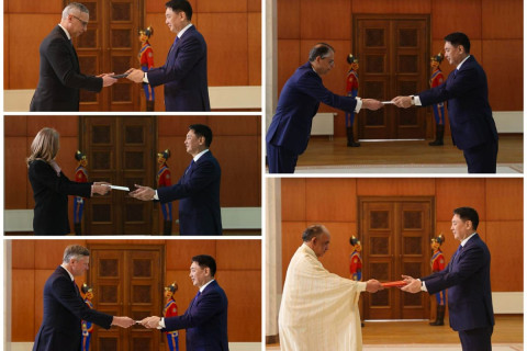 Хавсран суух Элчин сайд нар Итгэмжлэх жуух бичгээ өргөн барилаа